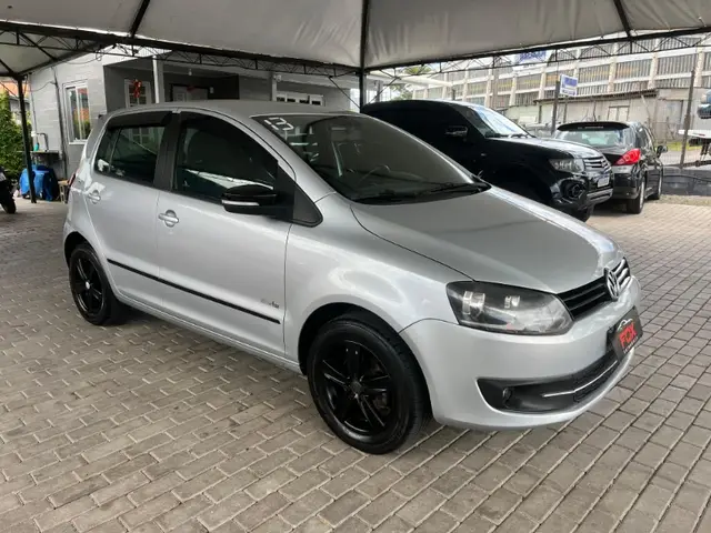 Carro Volkswagen Fox 2013 1.0 VHT (Flex) 4p