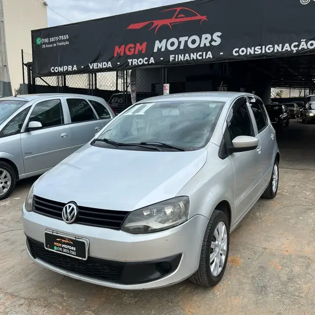 Carro Volkswagen Fox 2011 1.0 8V (Flex) 2p