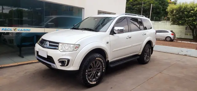 Carro Mitsubishi Pajero 2017 3.2 DI-D HPE 4WD (Aut)