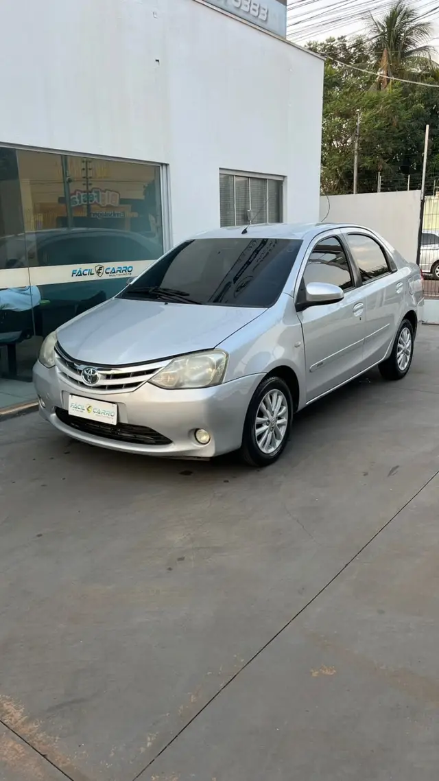 Carro Toyota Etios Sedan 2014 XLS 1.5 (Flex)