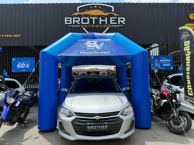 Carro Chevrolet Onix 2023 LT 1.0