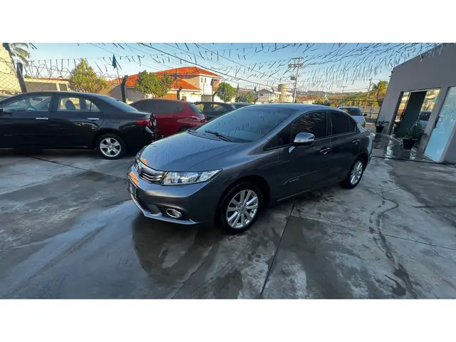 Carro Honda Civic 2014 New  LXR 2.0 i-VTEC (Aut) (Flex)