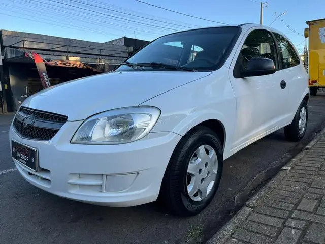 Carro Chevrolet Celta 2013 LS 1.0 (Flex) 2p