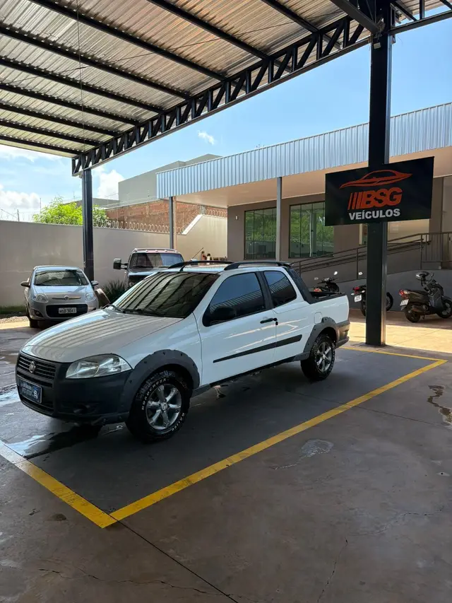 Carro Fiat Strada 2013 Working 1.4 (Flex) (Cabine Dupla)