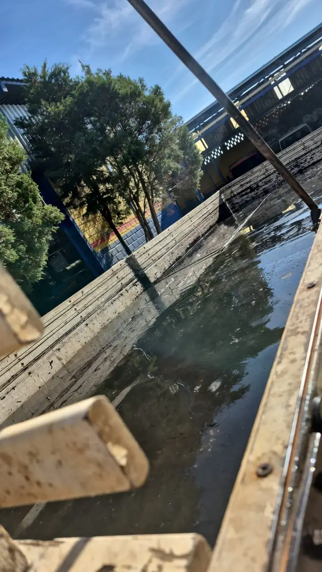 Caminhão Mercedes-Benz Accelo 2016 1316/37 6X2