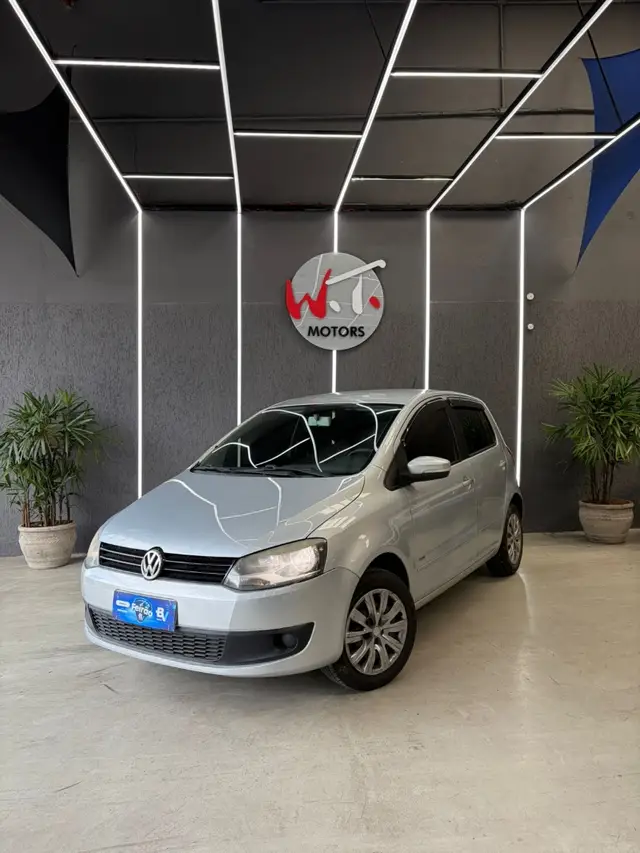Carro Volkswagen Fox 2013 1.0 TEC (Flex) 2p