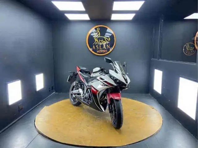 Moto Yamaha YZF R3 2017 (ABS)