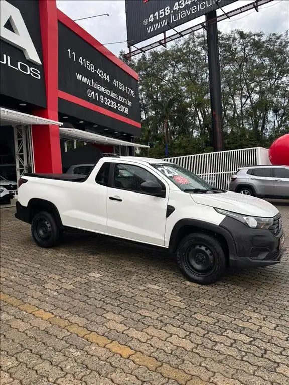 Carro Fiat Strada 2023 Endurance 1.4 Cabine Plus (Flex)