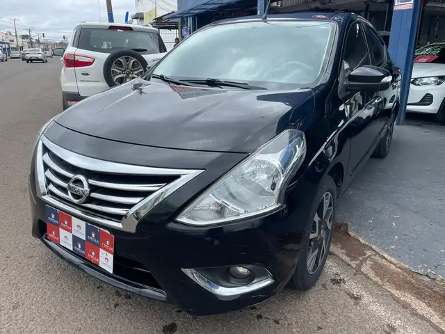 Carro Nissan Versa 2017 1.6 16V Unique CVT (Flex)