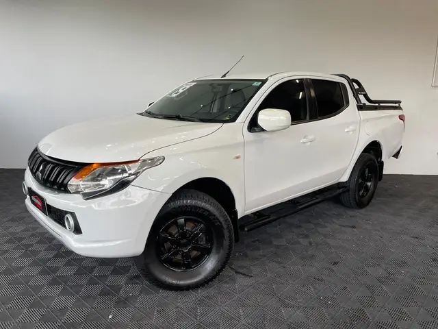 Carro Mitsubishi L200 Triton Sport 2019 GLS 2.4 CD Diesel Mec.