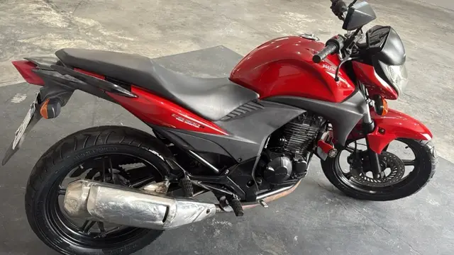 Moto Honda CB 300R 2011 Standard