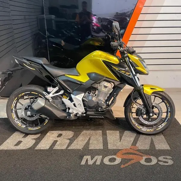 Moto Honda CB 300F Twister 2023 Standard