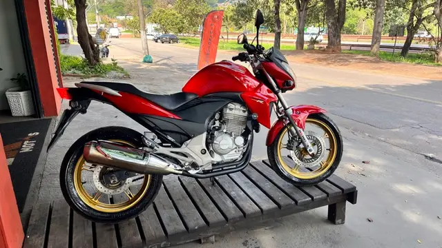 Moto Honda CB 300R 2015 (ABS)