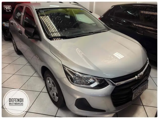 Carro Chevrolet Onix Plus 2020 1.0 LT (Flex)