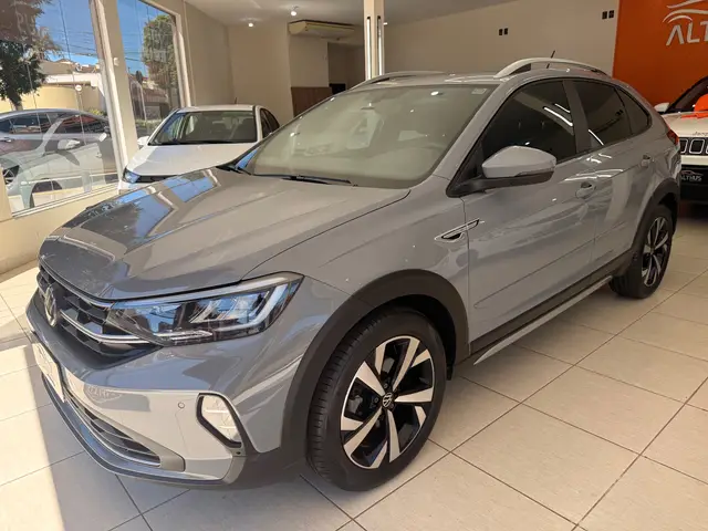 Carro Volkswagen Nivus 2024 Highline 200 TSI