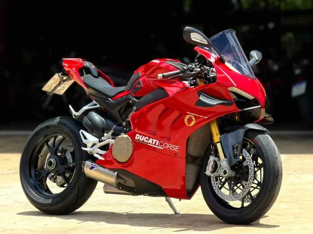 Moto Ducati Panigale 2021 V4 S
