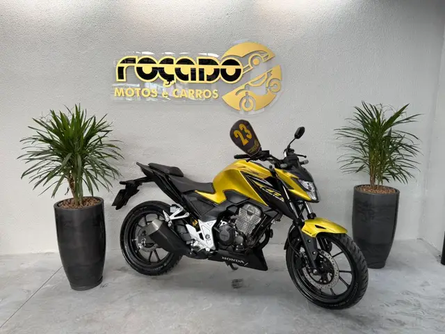 Moto Honda CB 300F Twister 2023 (ABS)