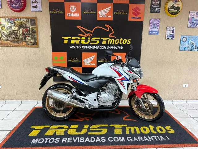 Moto Honda CB 300R 2015 (ABS)