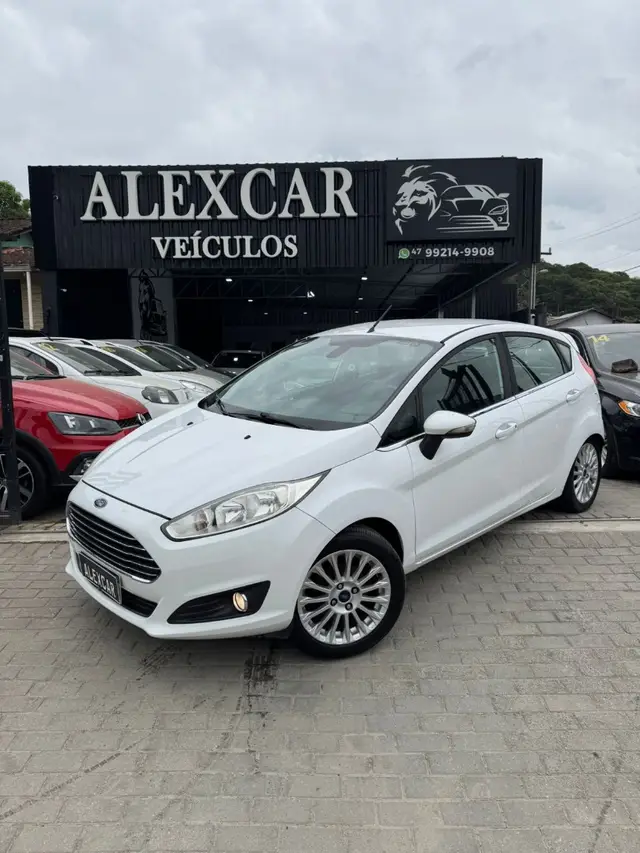 Carro Ford New Fiesta Hatch 2015 New Fiesta Titanium 1.6 16V PowerShift