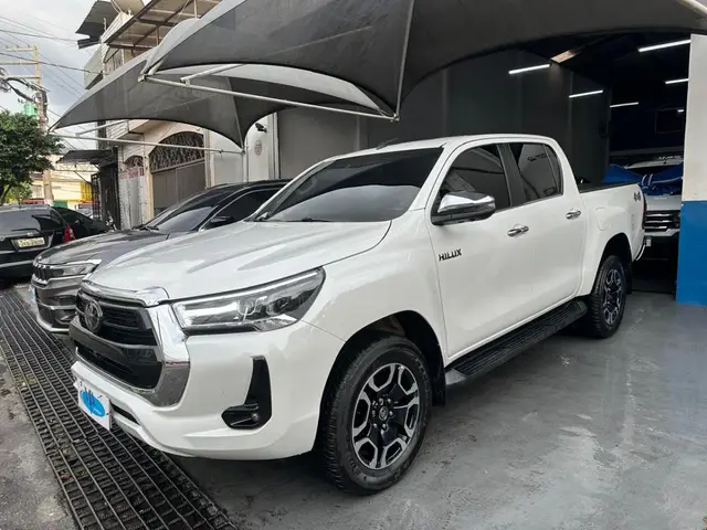 Carro Toyota Hilux Cabine Dupla 2024 SRX 4x4 2.8 Diesel