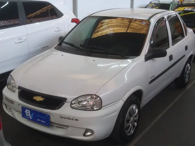 Carro Chevrolet Classic 2005 Corsa Sedan  Life 1.0 VHC