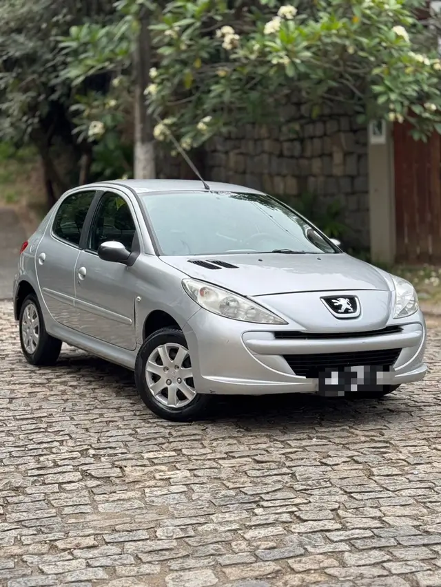 Carro Peugeot 207 2012 Hatch XR 1.4 8V (flex) 4p