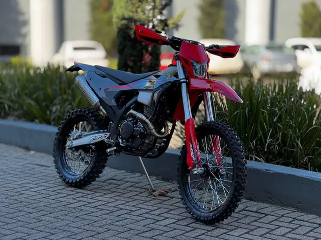 Moto MXF MXF 2025 270FI
