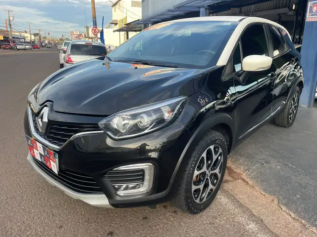Carro Renault Captur 2018 Intense 1.6 16v SCe CVT (Flex)