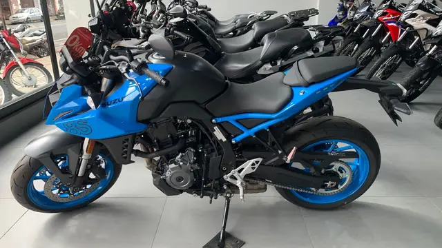 Moto Suzuki GSX-8S 2025 776 cc