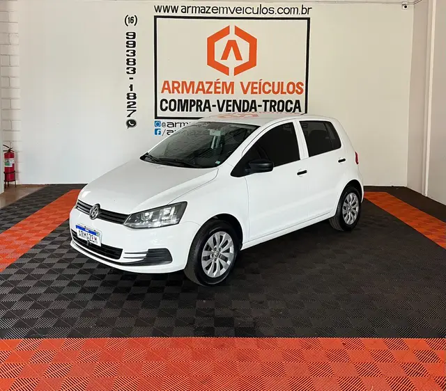 Carro Volkswagen Fox 2017 1.0 MPI Trendline (Flex)