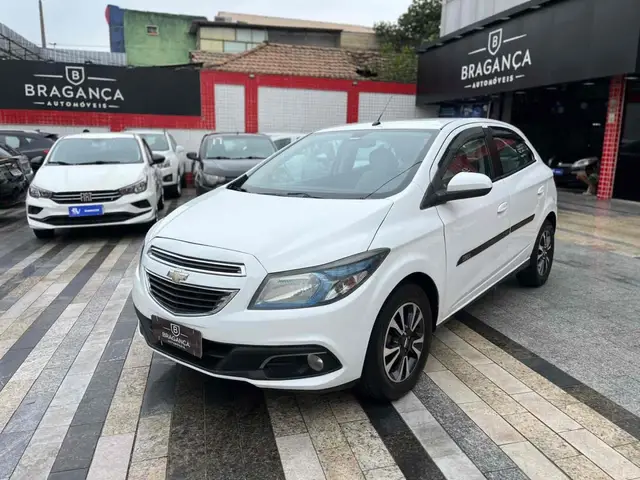 Carro Chevrolet Onix 2014 1.4 LTZ SPE/4 (Aut)