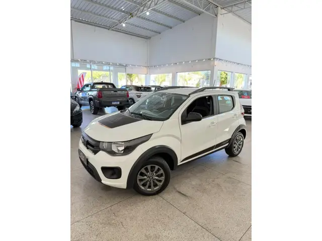 Carro Fiat Mobi 2024 Trekking 1.0