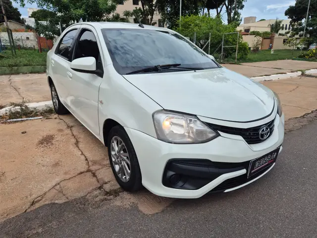 Carro Toyota Etios Sedan 2018 XS 1.5 (Aut) (Flex)