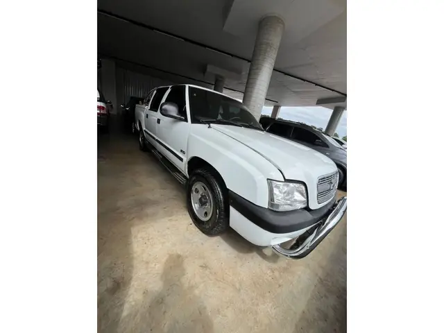 Carro Chevrolet S10 Cabine Dupla 2002 S10 STD 4x2 2.4 MPFi (Cab Dupla)