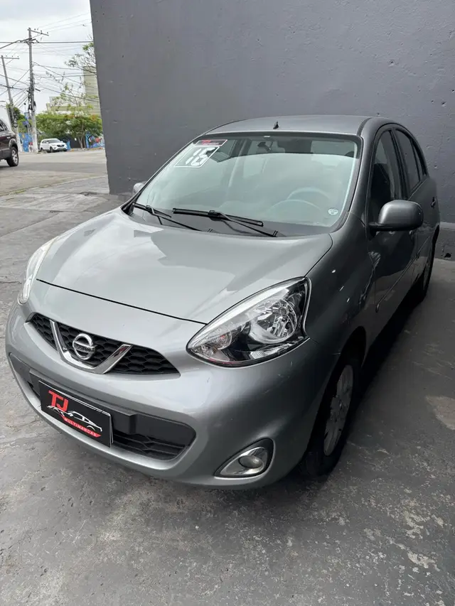 Carro Nissan March 2016 1.0 12V SV (Flex)