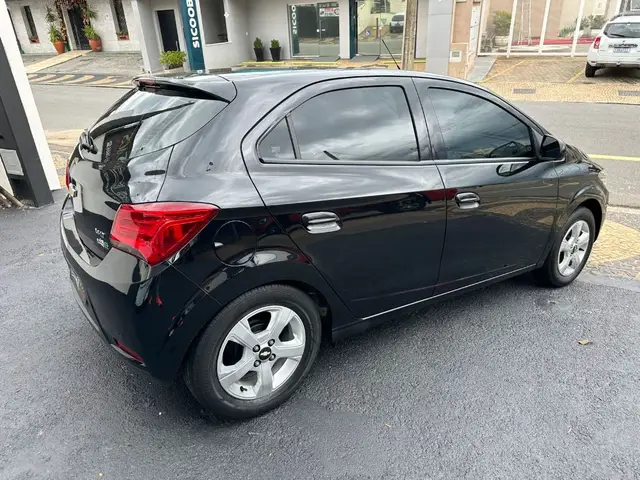 Carro Chevrolet Onix 2019 1.4 LT SPE/4