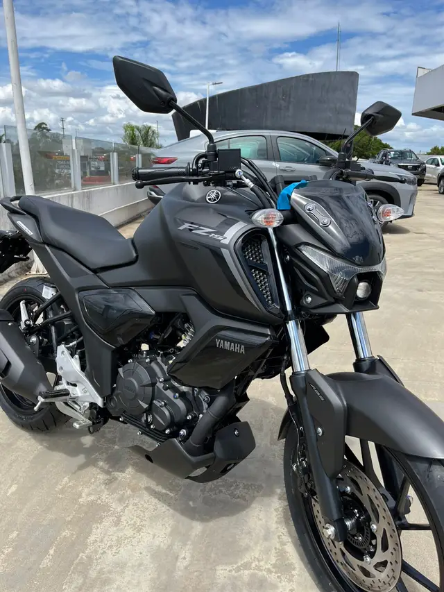 Moto Yamaha Fazer FZ15 2026 Connected