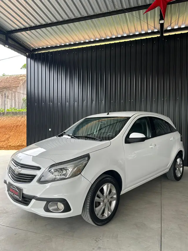 Carro Chevrolet Agile 2014 LTZ 1.4 8V (Flex)