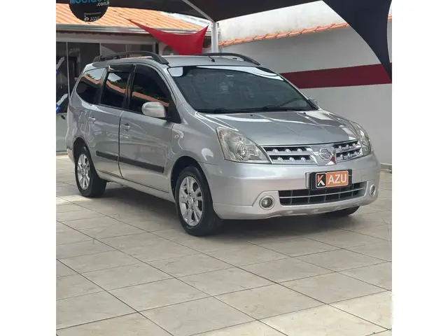 Carro Nissan Grand Livina 2012 SL 1.8 16V (flex) (aut)