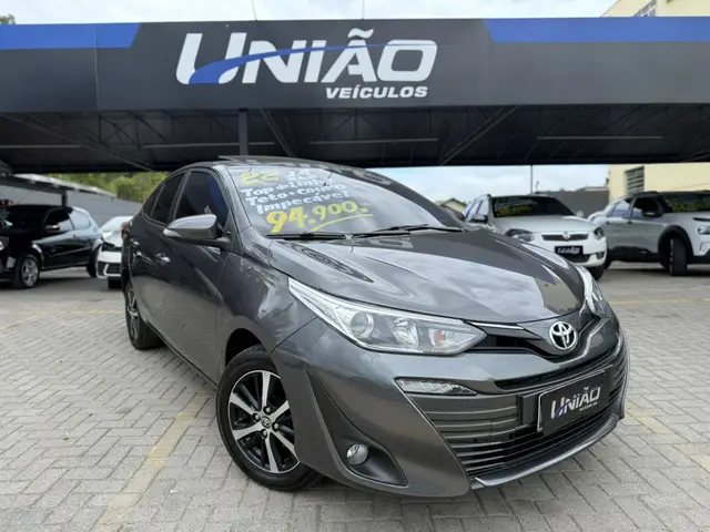 Carro Toyota Yaris Sedan 2022 1.5 XLS Connect CVT (Flex)