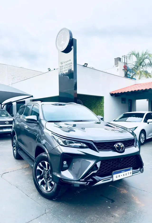 Carro Toyota SW4 2024 SRX 2.8 Turbodiesel 4x4 (Aut.) (7 Lugares)