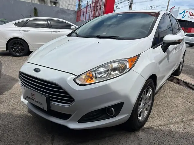 Carro Ford New Fiesta Sedan 2014 1.6 SE PowerShift (Flex)