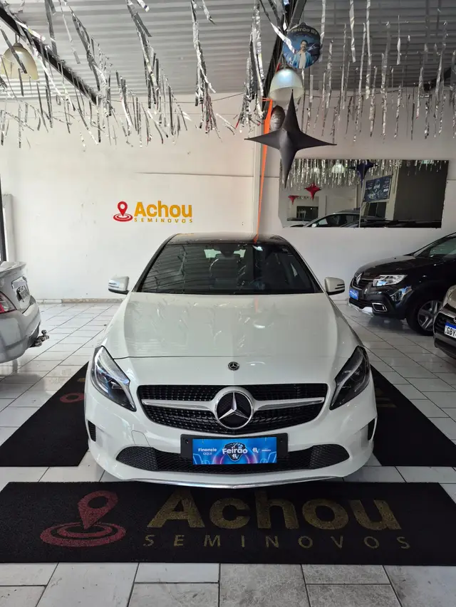 Carro Mercedes-Benz A 200 2018 200 1.6 Turbo FlexFuel DCT