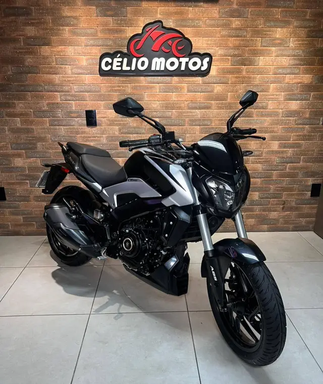 Moto Bajaj Dominar 250 2025 250