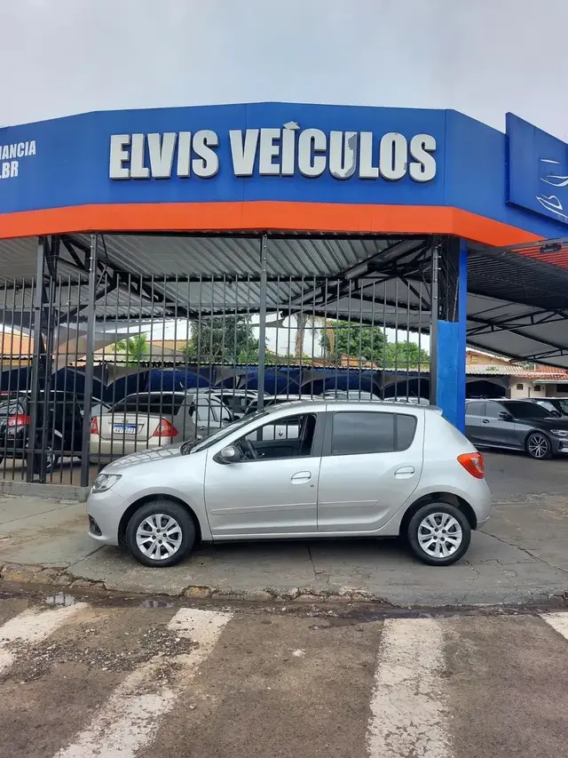 Carro Renault Sandero Stepway 2016 1.6 8V (Flex)