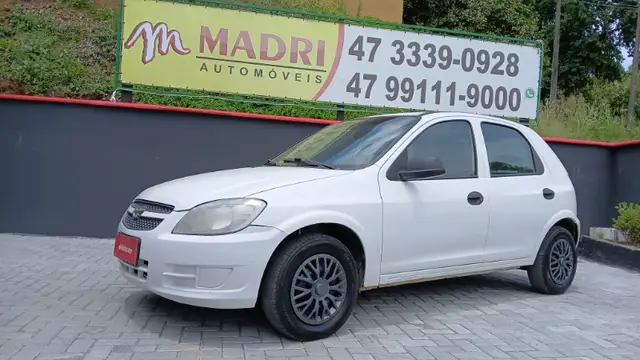 Carro Chevrolet Celta 2013 LS 1.0 (Flex) 4p