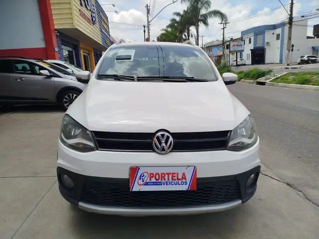 Carro Volkswagen CrossFox 2013 1.6 VHT (Flex)