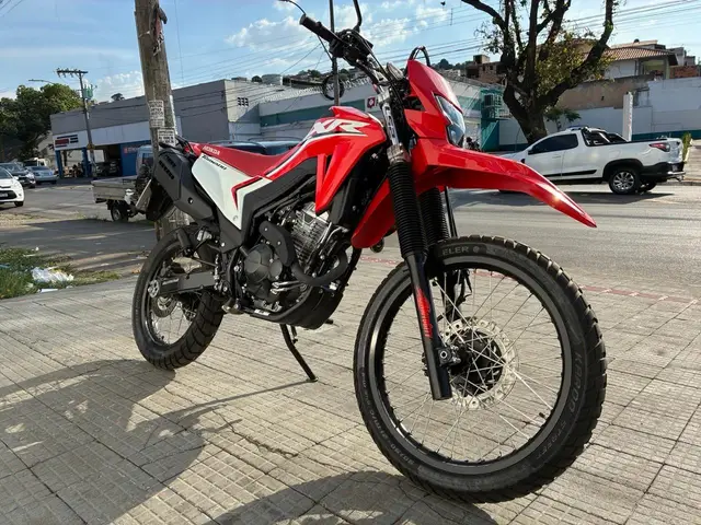 Moto Honda XR 300L 2025 Tornado