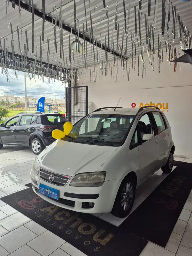 Carro Fiat Idea 2010 ELX 1.4 (Flex)