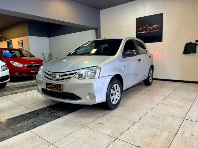Carro Toyota Etios 2013 1.3 (Flex)